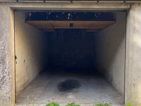 location garage/box 39m2 pau centre-ville