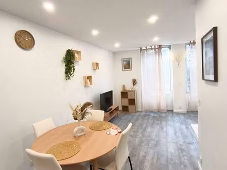 t2 meublé 48 m² – rénové & entièrement équipé – centre-ville saint-claude