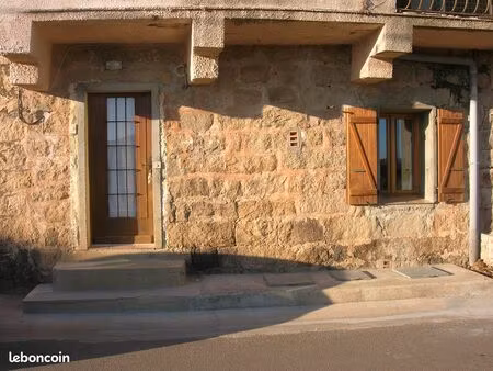 location f2 a l'annee