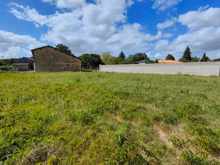vente terrain 875 m² à sauzé-vaussais (79190)  10 000 €