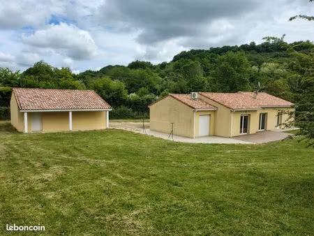 maison lumineuse 130 m² – grand terrain 5 000 m² – double garage – sans vis-à-vis