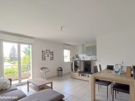 t2 centre ville graulhet résidence parking privatif