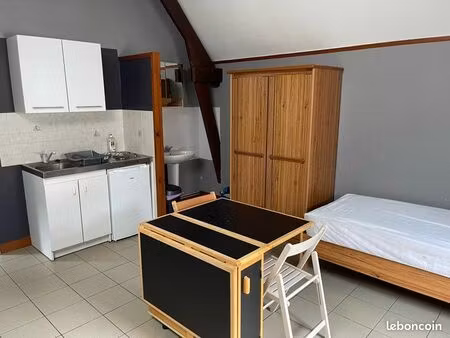 studio meublé 25 m2  dans ancien corps de ferme