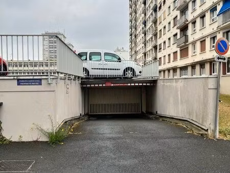 parking/box 12 m² orléans