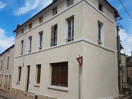 5 pieces . 120m² . ancy-le-franc 89160