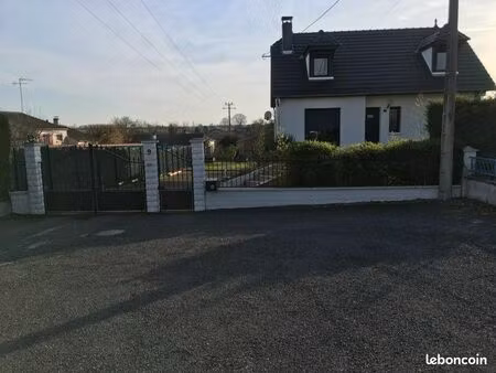 grande maison rénovée 140 m² piscine creusée couverte voillecomte