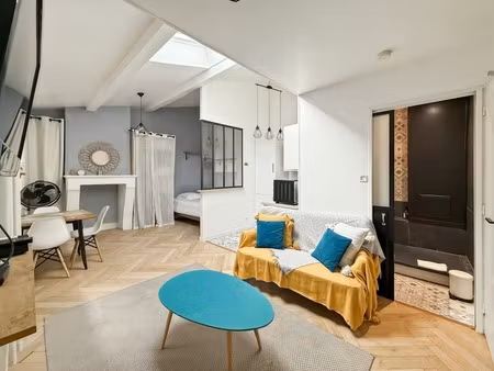 charmant studio au calme - place du parlement - quartier saint pierre