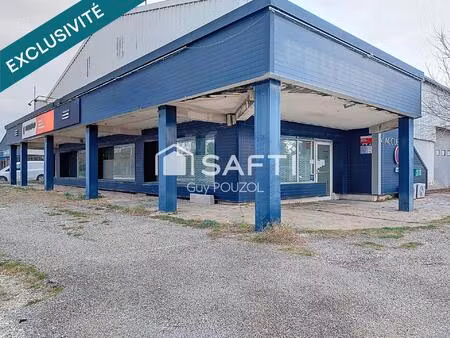 local commercial avec bureaux  hall d'exposition et atelier