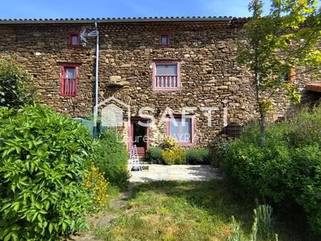 maison en pierre avec terrain