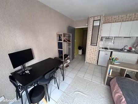 loue appartement 21 m2 avec parking