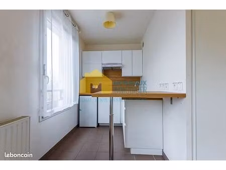 studio 1 pièce 30 m²