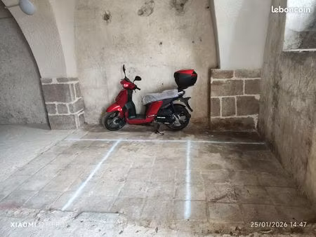 emplacement de parking pour moto