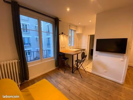 superbe studio rénové et meublé