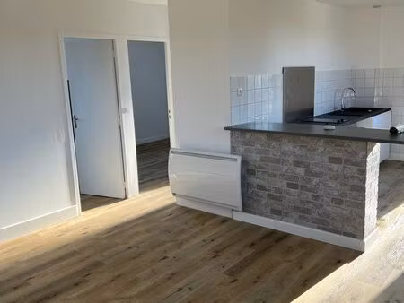 à louer logement t3 entièrement refait