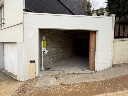 garage avec eau + électricité