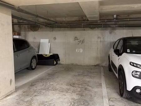 location place de parking en sous sol sécurisé