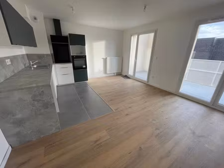 location appartement 3 pièces 68 m² à lille (59000)  1 000 €