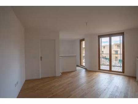 location appartement 2 pièces 48.71 m² à versailles (78000)  1 227 €
