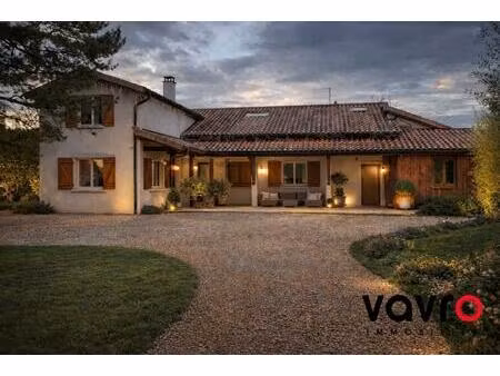 maison avec piscine et terrain constructible quincieux