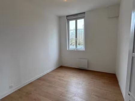 location appartement 3 pièces 58.2 m² à chaumont-en-vexin (60240)  850 €