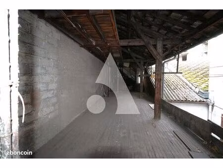 parking/box 2 pièces 103 m²