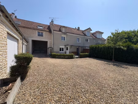 grand corps de ferme à fort potentiel sur terrain de 1311m2