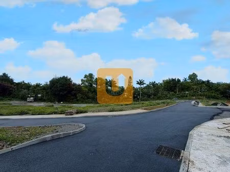 terrain 214 m² la rivière