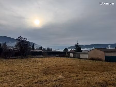 terrain 1 061 m² sisteron