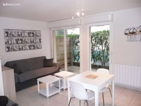 studio de 32m2 meublé avec terrasse et parking  5 rue du beal lyon 9