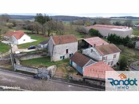 maison 6 pièces 151 m²