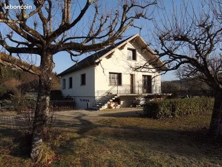 maison  7 pièces  130 m²   sous sol