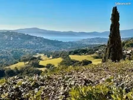 location appartement sainte maxime (83)avec vue mer golf saint tropez