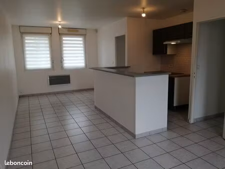 loue appart t3 estrees sur noye