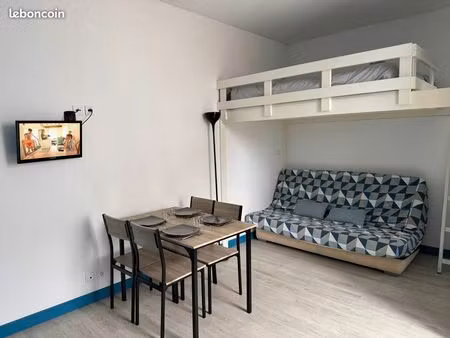 location studio 200m de l'océan