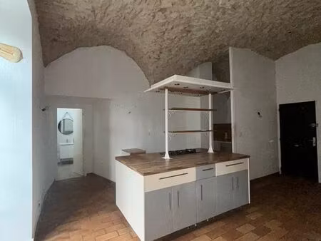 grand studio à louer