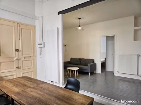t2 meublé 38 m² entièrement rénové en centre-ville