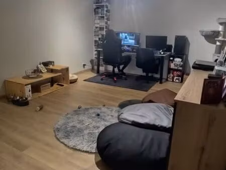 f2 etoile sur rhone 46 m² libre rapidement