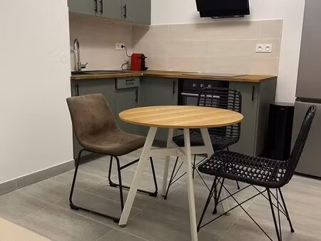 maison de ville avec salle de douche privative