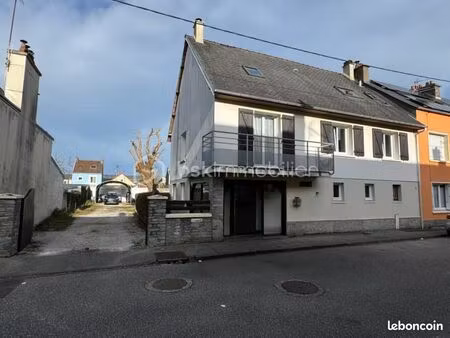 pavillon 6 pièces 180 m²