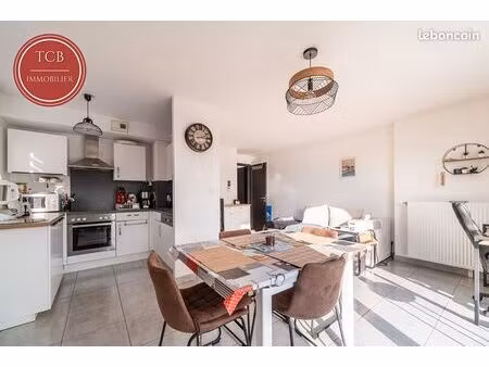 appartement 3 pièces 65 m²