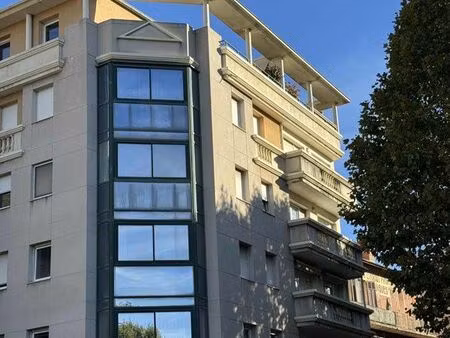 très bel appartement lumineux divisible en deux - centre ville