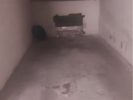 box garage de 17m2 à louer