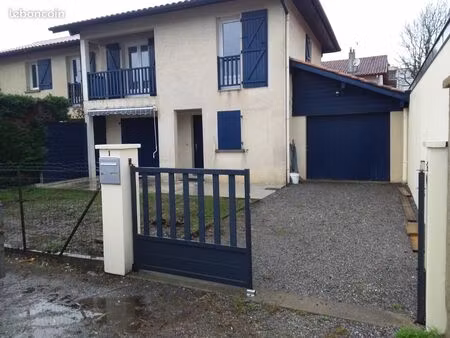 maison avec jardin et garage