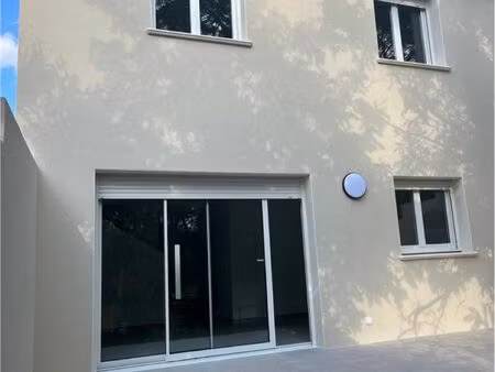 maison neuve 3ch. garage