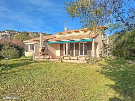 maison individuelle avec piscine