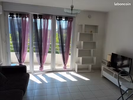 studio meublé  lumineux à biot/sophia