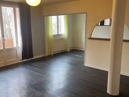 location appartement 5 pièces 82 m² dole (39100)