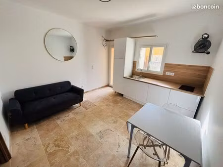 t2 - meublé en rez-de-chaussée avec ?