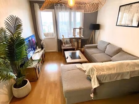 appartement de 47m² avec balcon à chalon-sur-saône