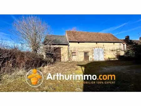 très joli corps de ferme à rénover avec dépendances